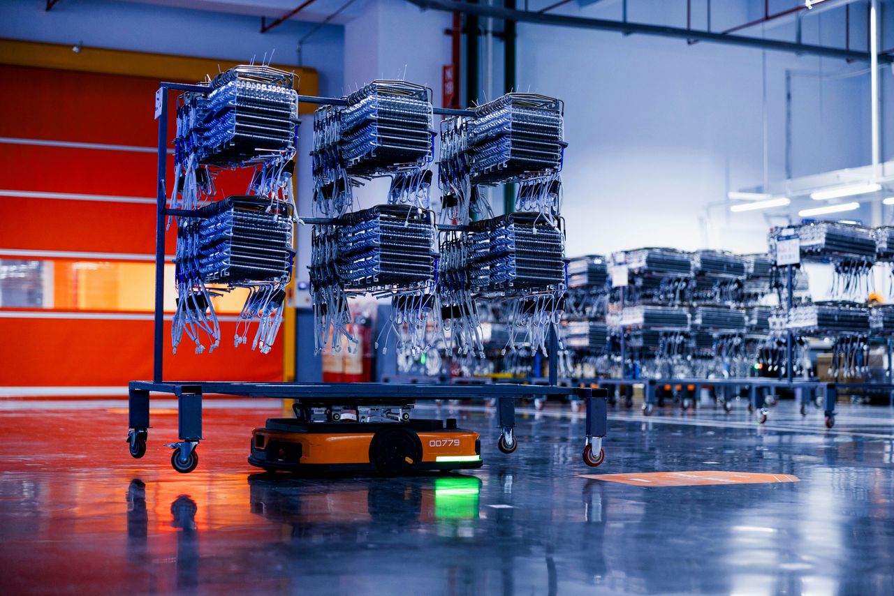 Robot working